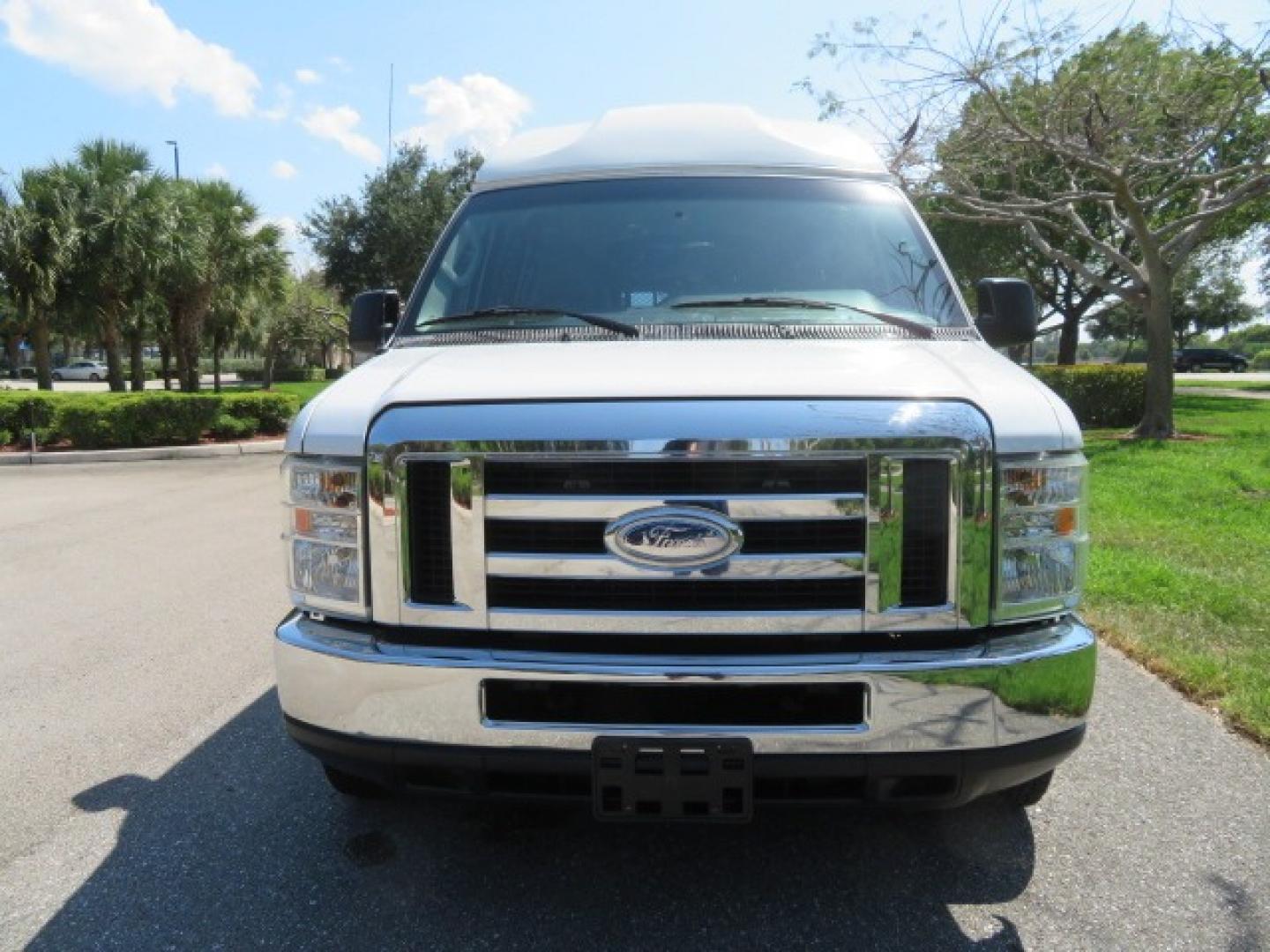 2014 White /Gray Ford E-Series Van (1FTNE1EW1ED) , Automatic transmission, located at 4301 Oak Circle #19, Boca Raton, FL, 33431, (954) 561-2499, 26.388472, -80.084045 - Photo#12